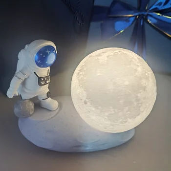 Novely Spaceman Светодиодный Ночник Современный декор из смолы Астронавт Лунный Ночник Креативная настольная лампа Подарок на День рождения